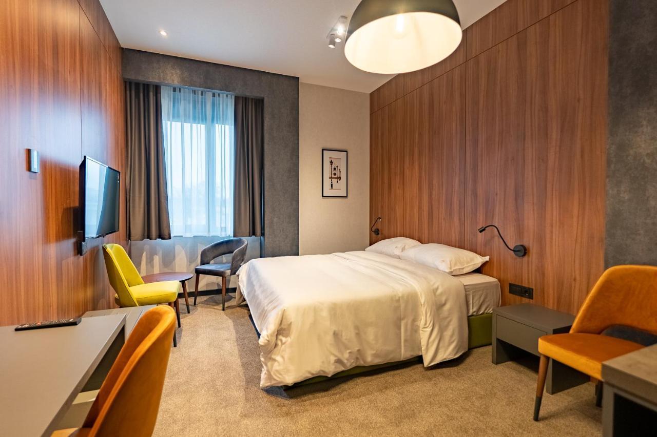 Hotel Element Novi Sad Bagian luar foto